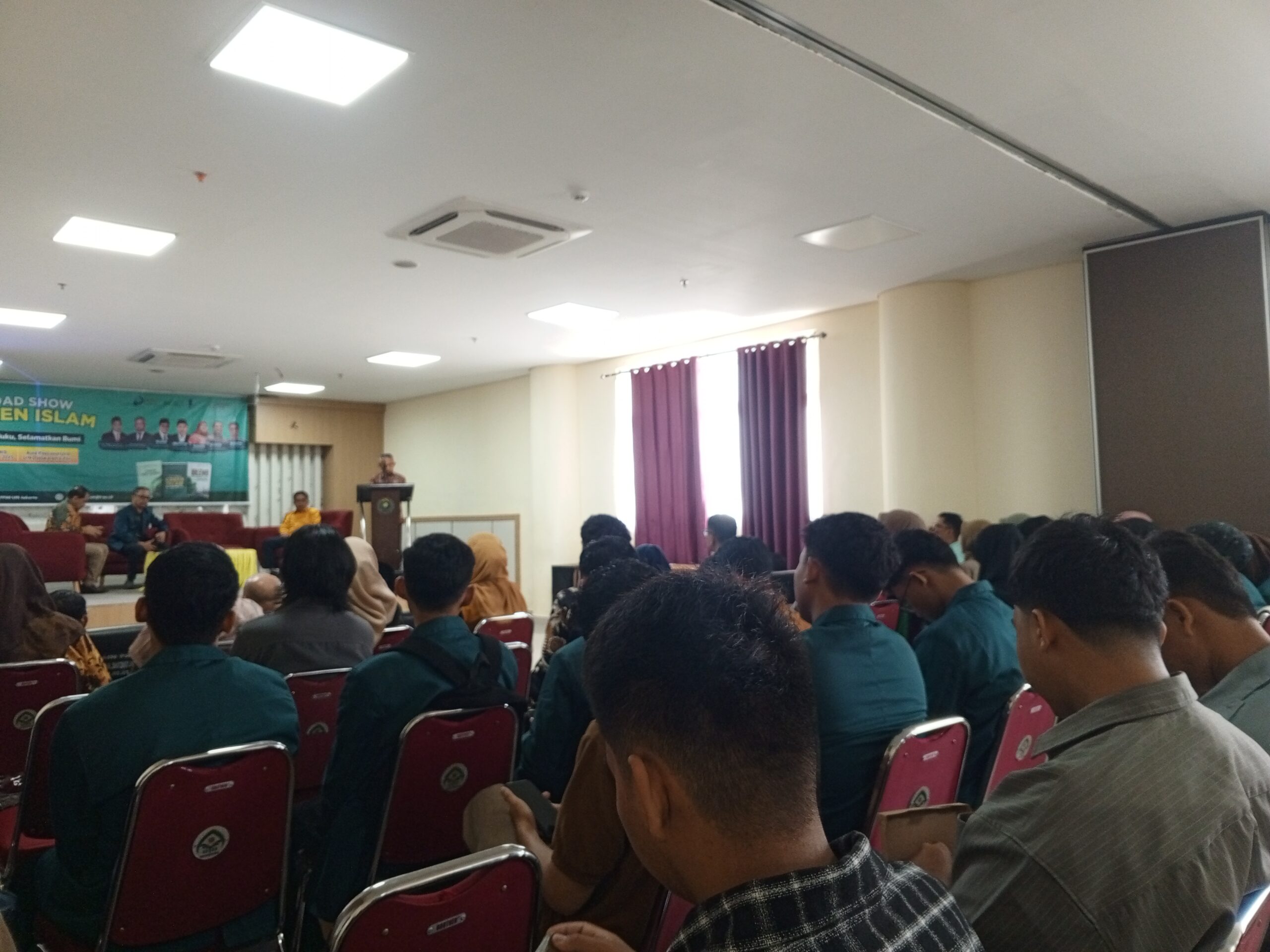 BACA BUKU SELAMATKAN BUMI di UIN Datokarama BACA BUKU SELAMATKAN BUMI