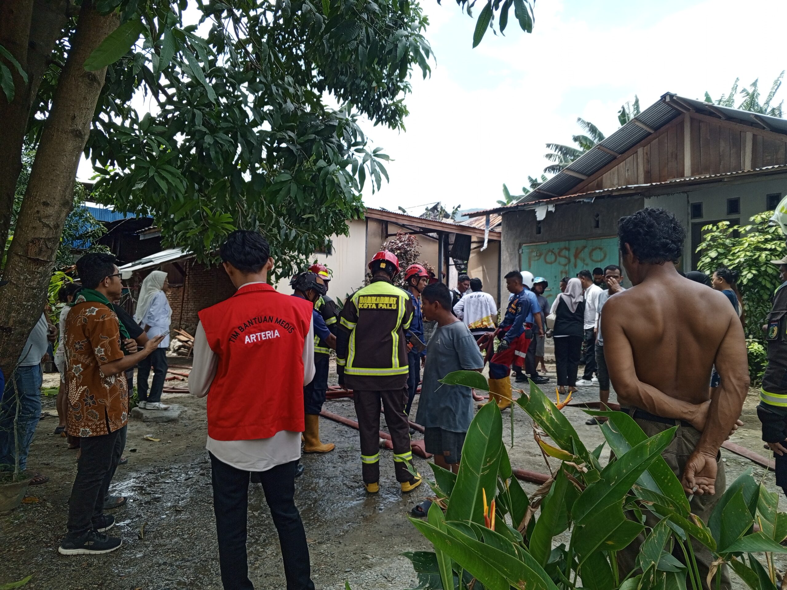 Kebakaran Rumah di Jln Manggis Hanguskan Satu Bangunan Kebakaran Rumah di Jln Manggis