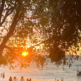 Menikmati Keindahan Pantai Pusat Laut: Destinasi Wisata Tersembunyi di Donggala, Sulawesi Tengah