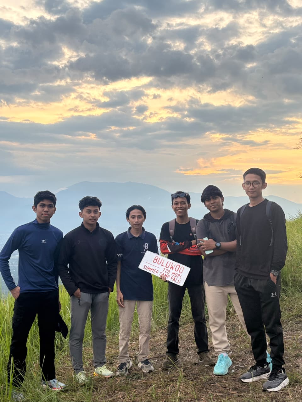 Menelusuri Jejak Keindahan Sulawesi Tengah: Destinasi Wisata Bulu Woo Yang Memanjakan Mata Bagi Para Pendaki Keindahan sulawesi