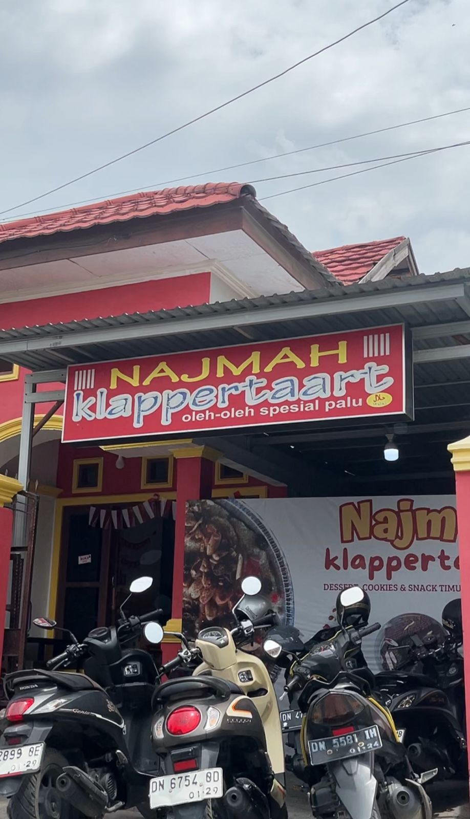 Usaha Kue Rumahan Ini Jadi Oleh-Oleh Kota Palu Populer Berkat Resep Turun-Temurun Oleh-Oleh Kota Palu