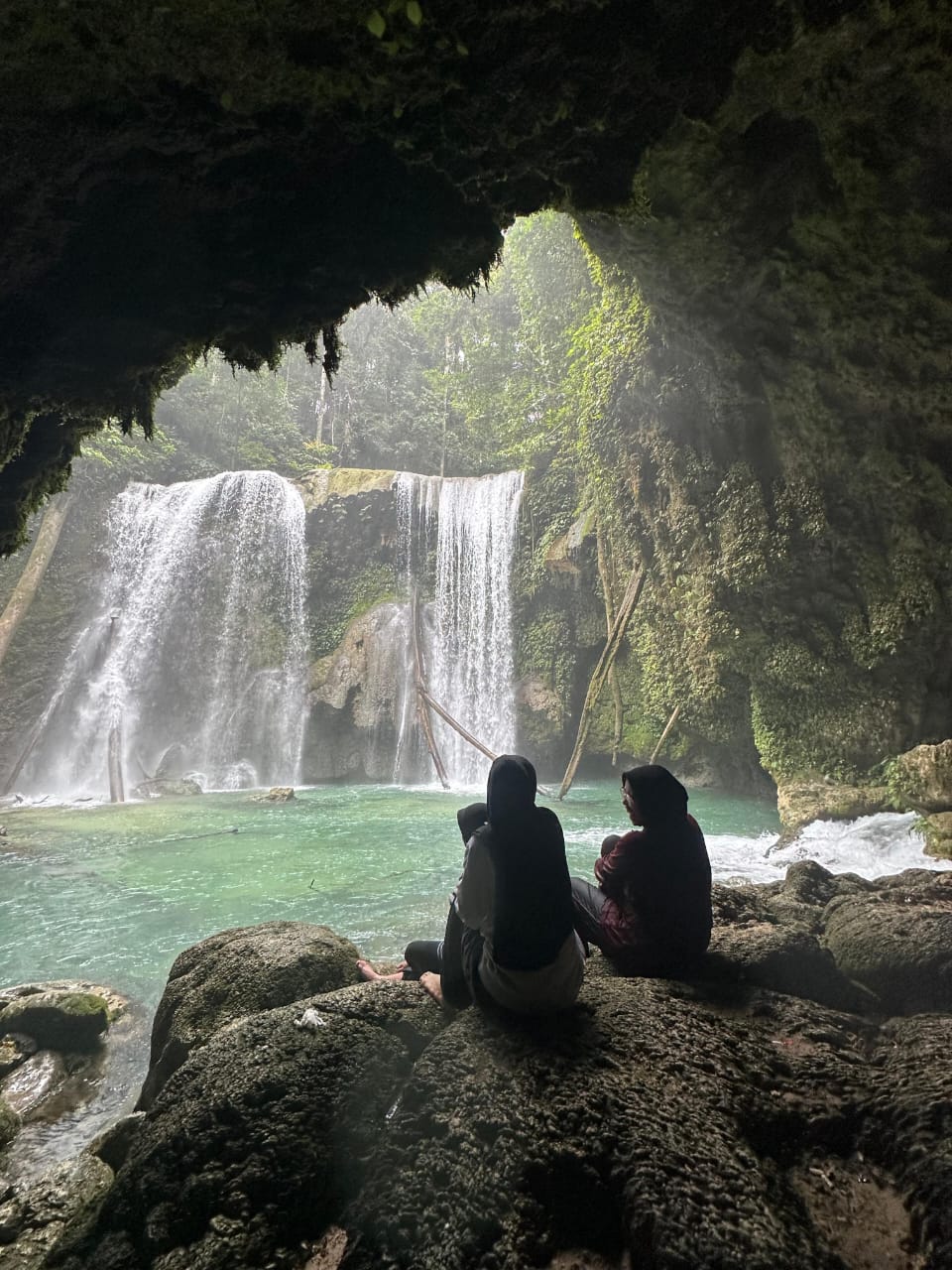 Petualangan Seru di Air Terjun Laumarang: Mengungkap Keindahan Tersembunyi dan Pesona Alam yang Menghipnotis di Kabupaten Banggai Air Terjun Laumarang