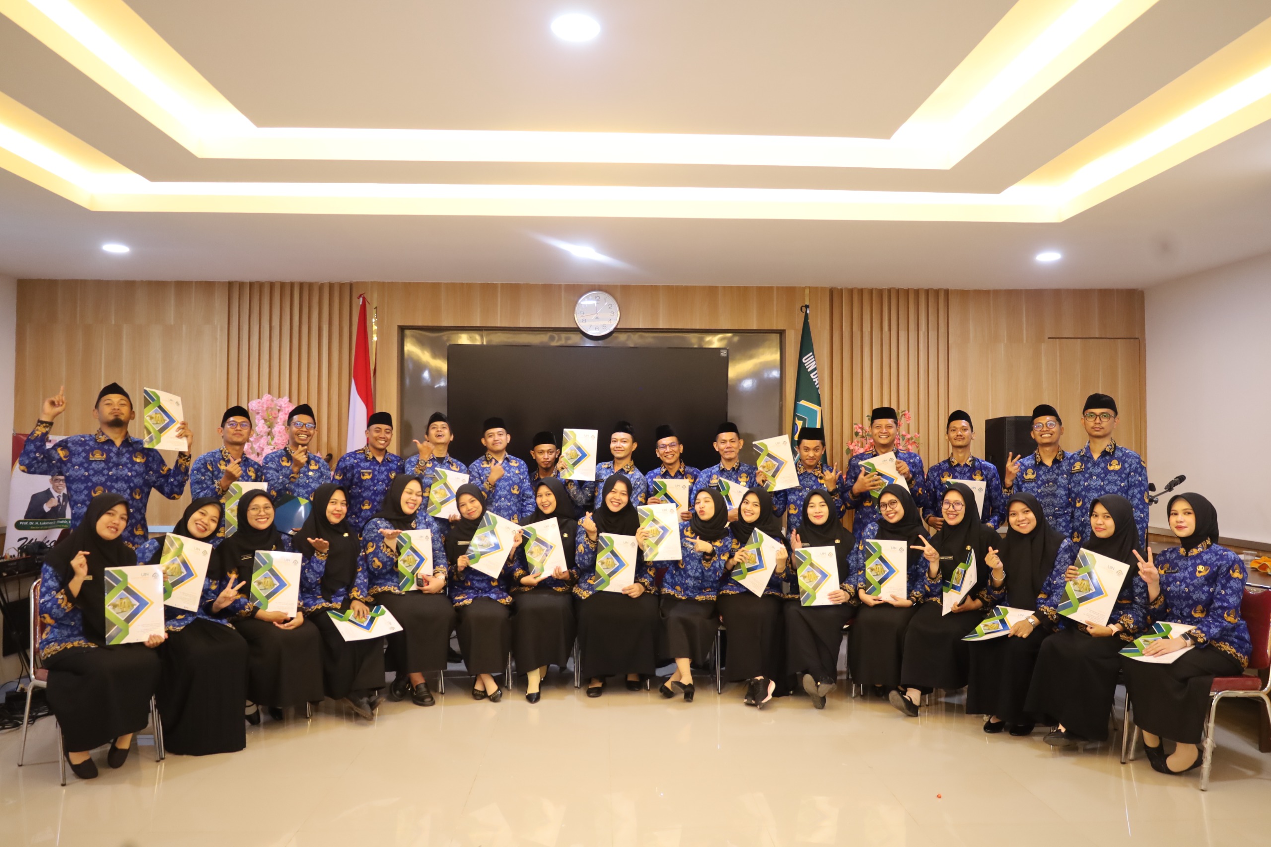32 CPNS UIN Datokarama Resmi Dilantik Jadi PNS, Nasaruddin Umar Pimpin Secara Daring ASN, CPNS 2024, jabatan fungsional, Kementerian Agama, Nasaruddin Umar, pelantikan PNS, pendidikan tinggi, Ruang Senat UIN Datokarama, TMT 1 Mei 2026, UIN Datokarama Palu