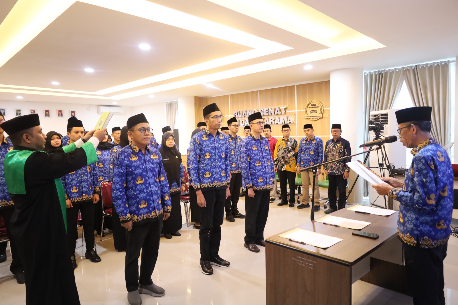 Rektor Apresiasi 3 ASN UIN Datokarama yang Raih Jabatan Fungsional Baru ASN Kementerian Agama, CPNS jadi PNS, humas ahli madya, jabatan fungsional, lektor kepala, Muhammad Nur Asmawi, Muhdar, pelantikan ASN, Rafiq Badjeber, UIN Datokarama Palu