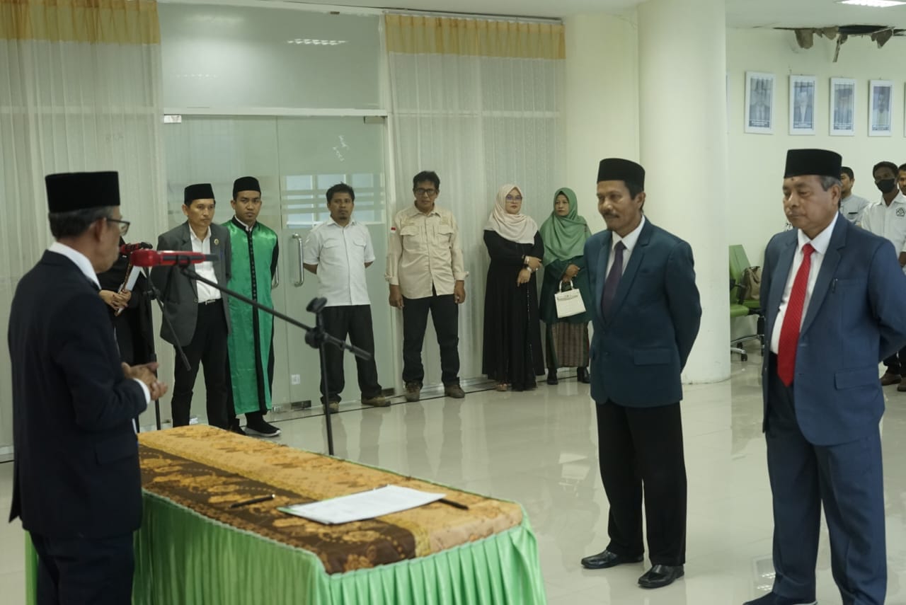 Rektor UIN Datokarama Palu Lantik Dr. Gani Jumat dan Dr. Adam sebagai Dekan Fakultas Baru Dr Adam, Dr Gani Jumat, Fakultas Dakwah dan Komunikasi Islam, Fakultas Sains dan Teknologi, kampus Islam negeri, Kota Palu, pelantikan dekan, Pendidikan Tinggi Islam, Prof Lukman Thahir, Rektor UIN Datokarama, UIN Datokarama Palu