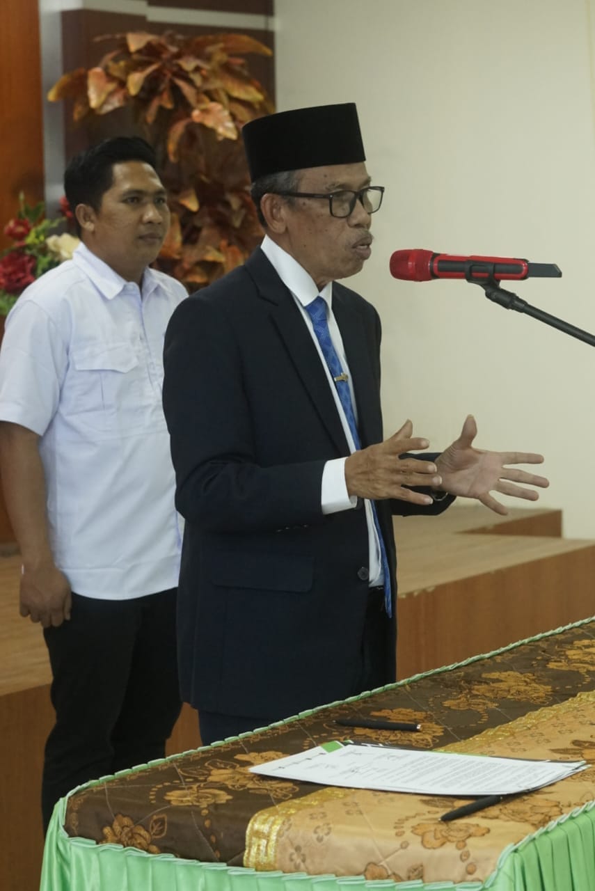Rektor UIN Datokarama Palu Lantik Dr. Gani Jumat dan Dr. Adam sebagai Dekan Fakultas Baru Dr Adam, Dr Gani Jumat, Fakultas Dakwah dan Komunikasi Islam, Fakultas Sains dan Teknologi, kampus Islam negeri, Kota Palu, pelantikan dekan, Pendidikan Tinggi Islam, Prof Lukman Thahir, Rektor UIN Datokarama, UIN Datokarama Palu